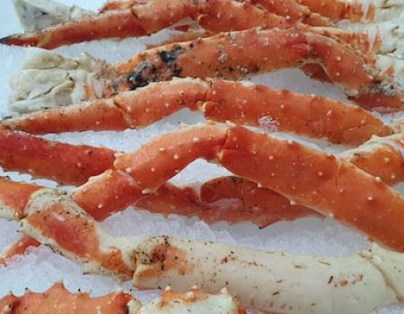 crab legs at fish market
